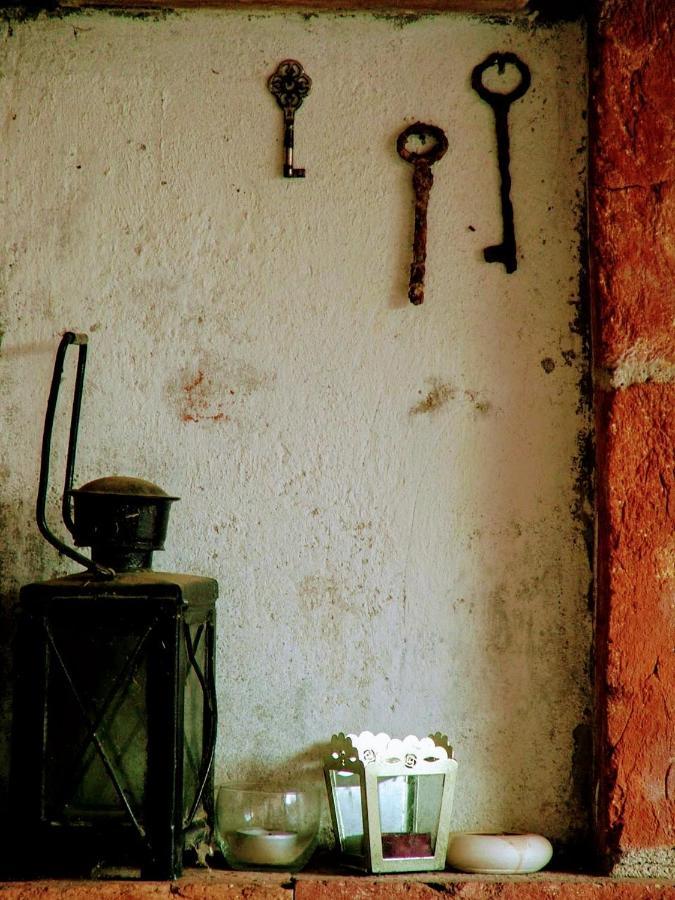 ホテル Mives Vendeghaz Pogány エクステリア 写真