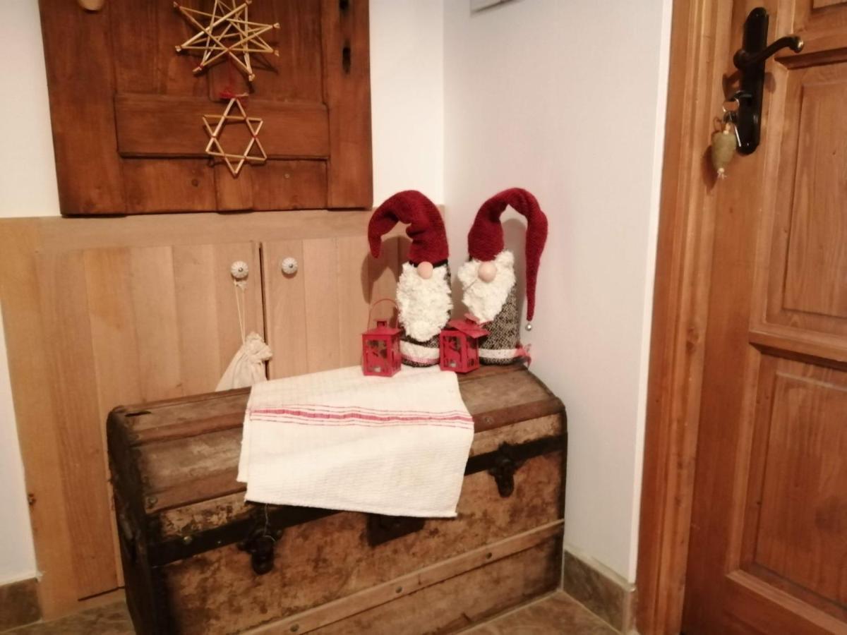 ホテル Mives Vendeghaz Pogány エクステリア 写真
